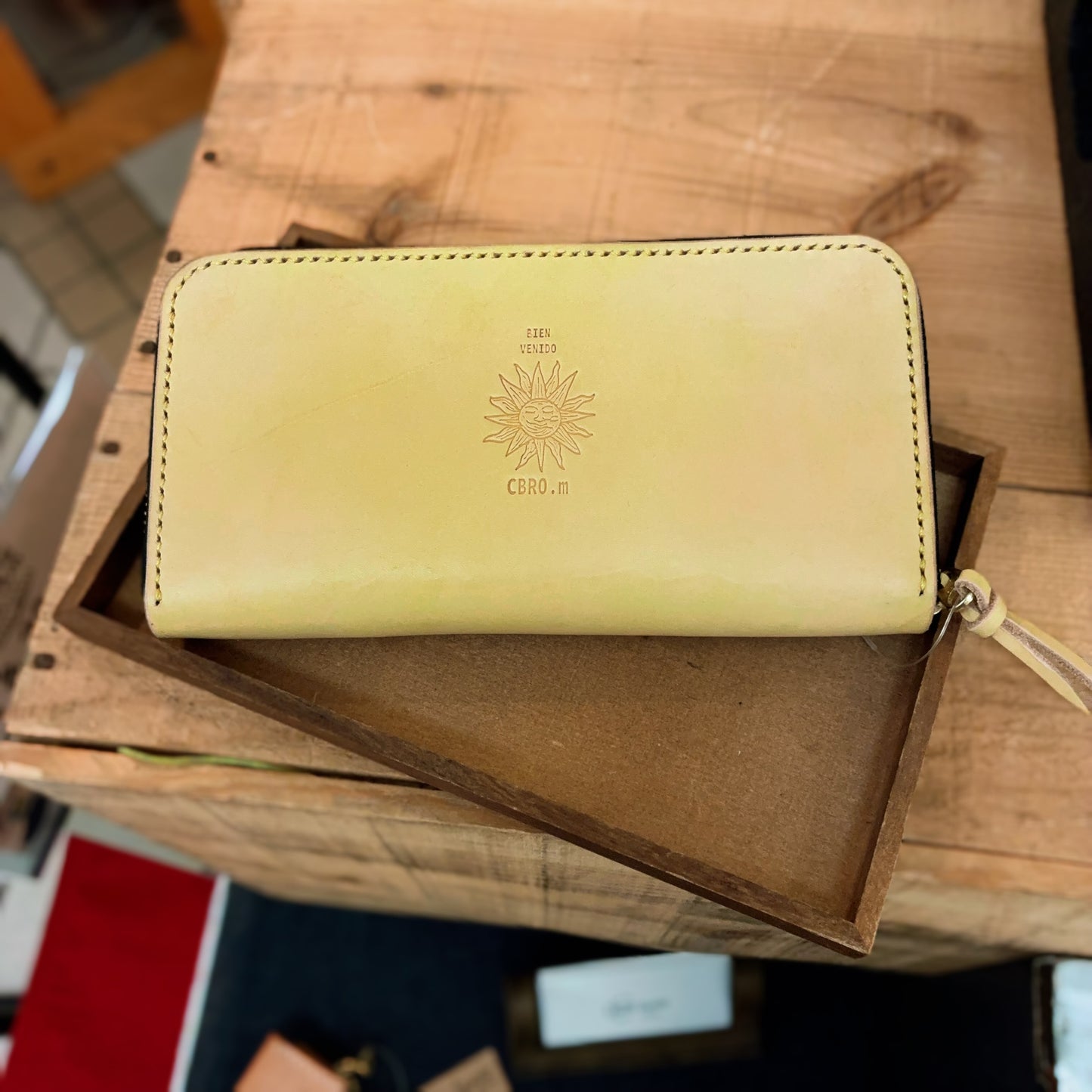 《一点限り》パステルイエロー 長財布 ラウンドファスナー 春 黄色